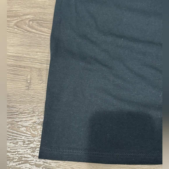 New Yellowstone Dutton Ranch T-Shirt Size M - Picture 9 of 10